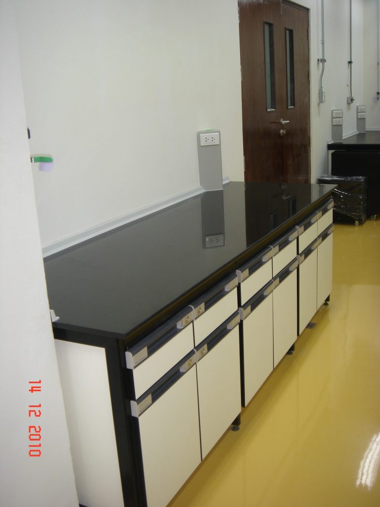 turnkey - furniture & fume hood lab