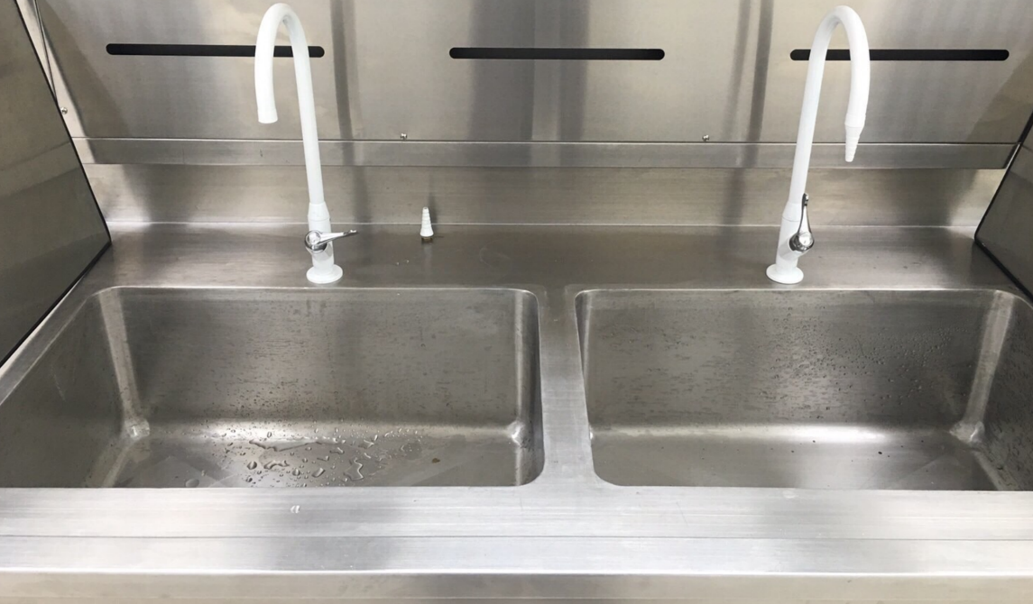 stainless steel sink