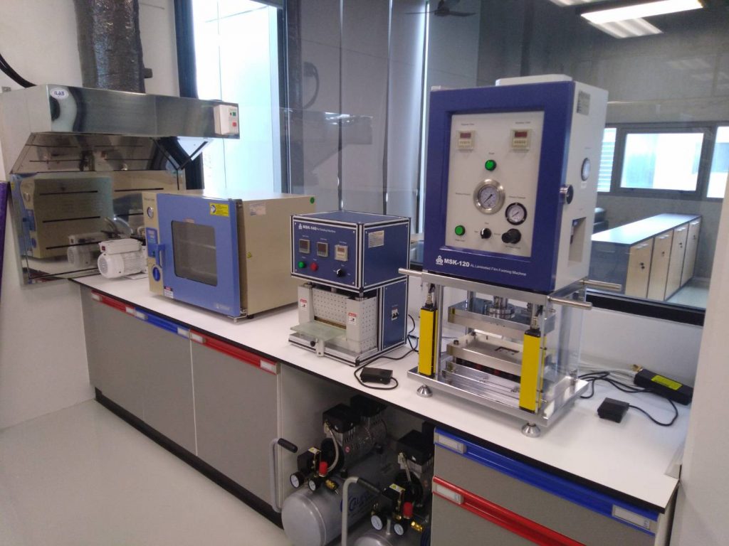 li ion pouch & cylindrical cellbattery lab line